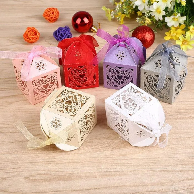 

New creative european-style lovers candy box wedding laser hollowed-out companion gift, Photo