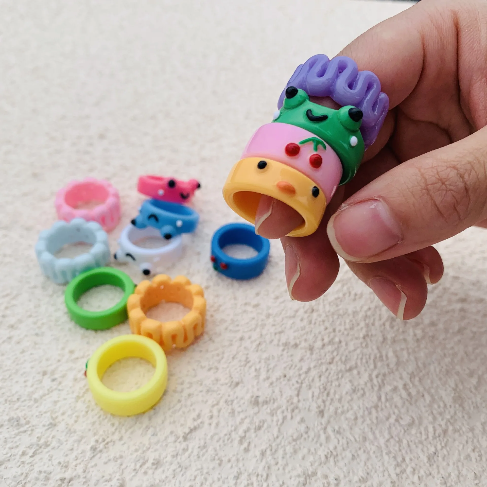 

Cute Cartoon Animal Frog Ring Jewelry Color Resin Acrylic Fruits Pattern Ring For Girl, Picture shows