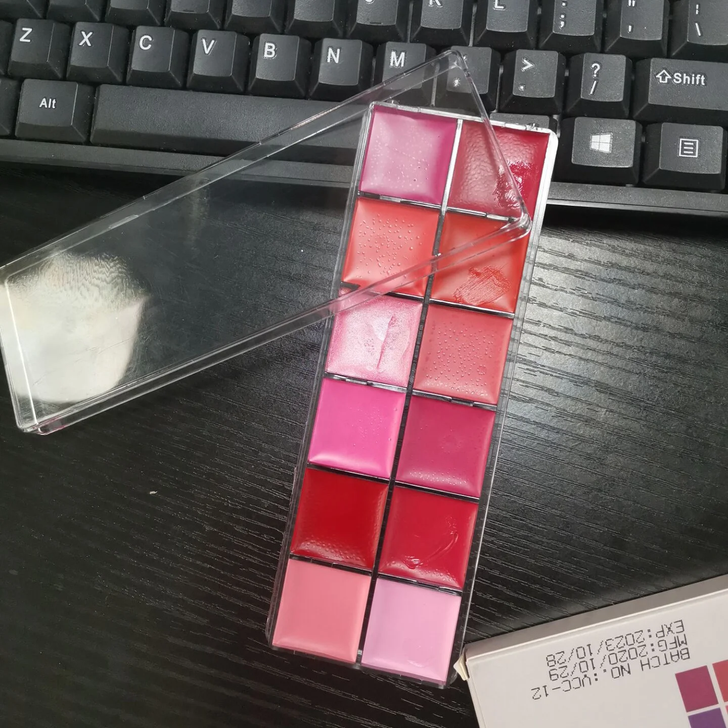 

ALOECOME OEM High Quality Private Label 12 Creamy Matte Lipstick Waterproof Lip Palette