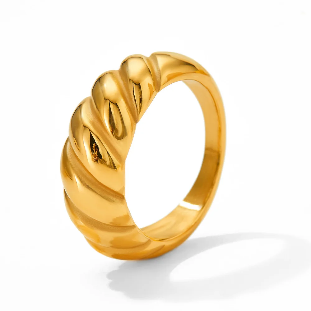 

Waterproof Gold Plating Croissant Finger Rings Stainless Steel Striped Chunky Ring For Women