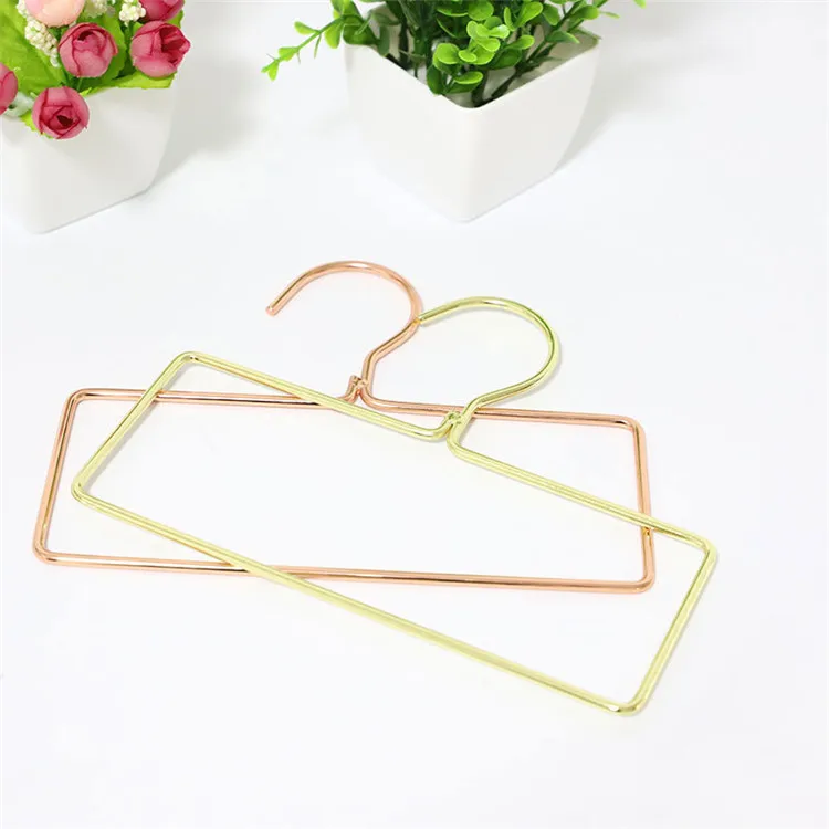 scarf display hangers (2)