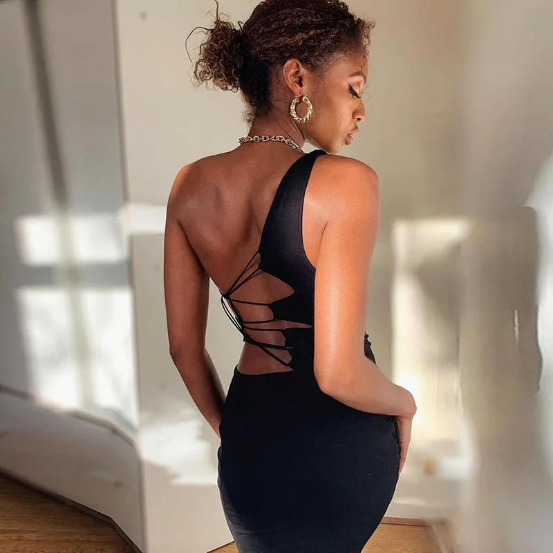 

Solid Bandage Bodycon Mini Dress Women Hot 2021 Summer Sexy One Shoulder Sleeveless Skirt Female Streetwear Party Clothing