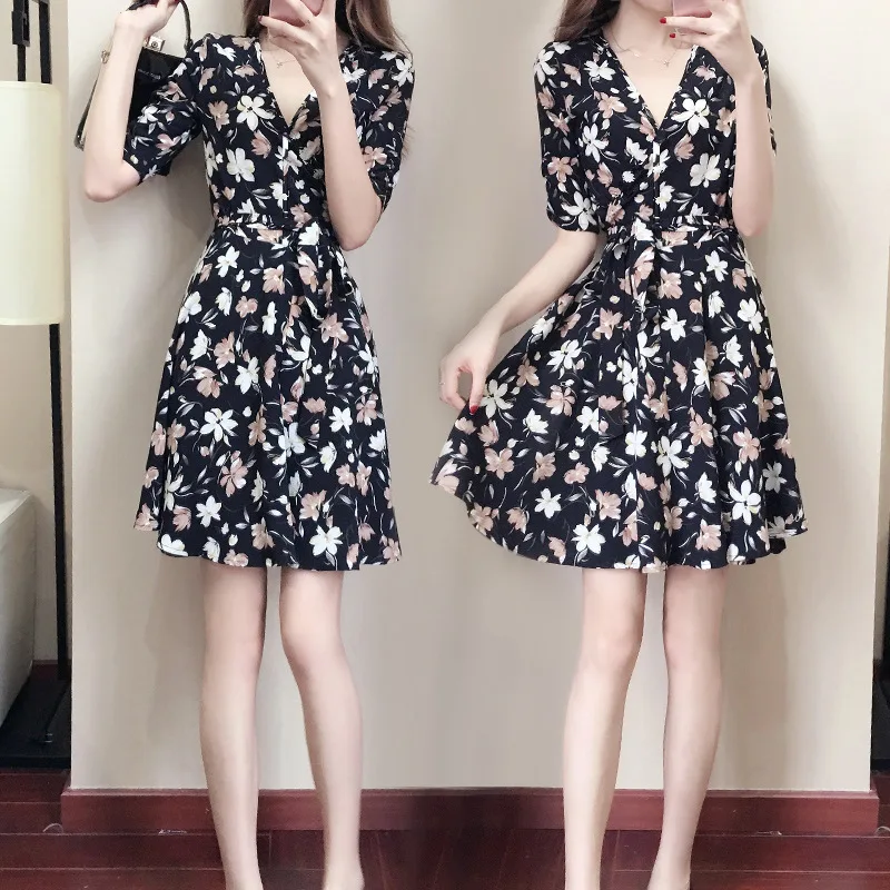 

Summer Women's Korean Waist Floral Dress Short Sleeve Slim Beach Skirt Girls