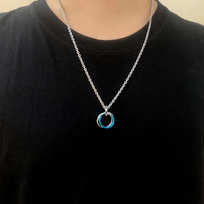 

Wholesale Stainless Steel Gold Silver Blue Black Mixed Couple Jewelry Circle Pendant Necklace