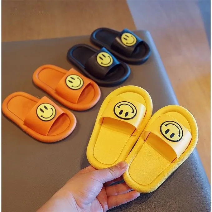 

Children's Slippers 2021 Summer New Indoor and Outdoor One Character Slipper Cartoon Smiling Face Antiskid Soft Soled Baby Shoes