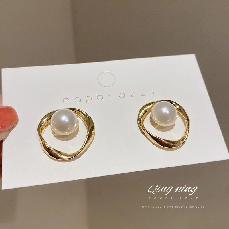 

new statement geometric pearl dainty stud earrings