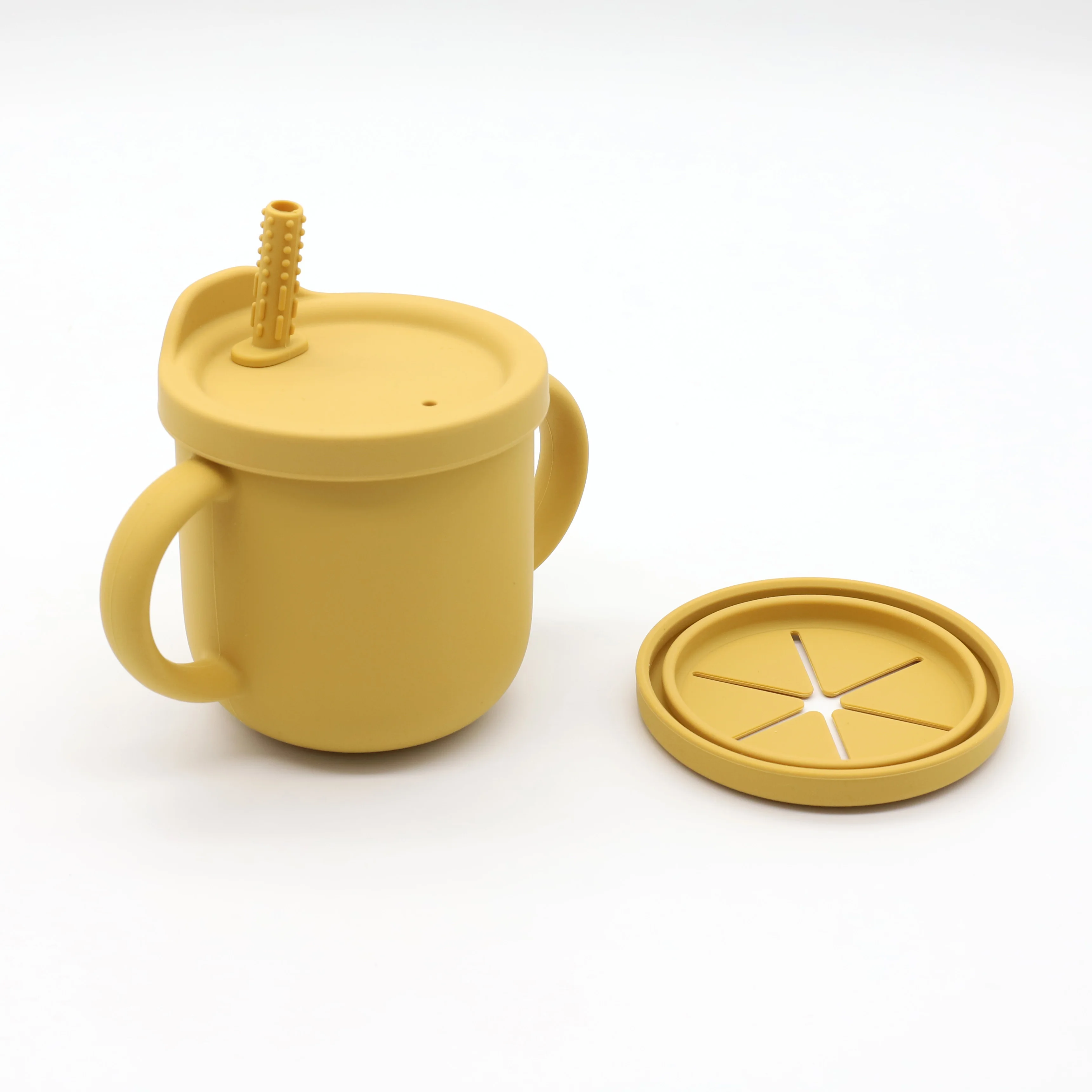 

2021 New Arrivals Food Grade Baby Silicone Water Cup With Teeth Stick Kids Food Storage Container Baby Cup With Straw