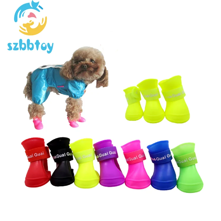 New arrival waterproof pet shoes outdoor silicone soft rubber rain dog shoes