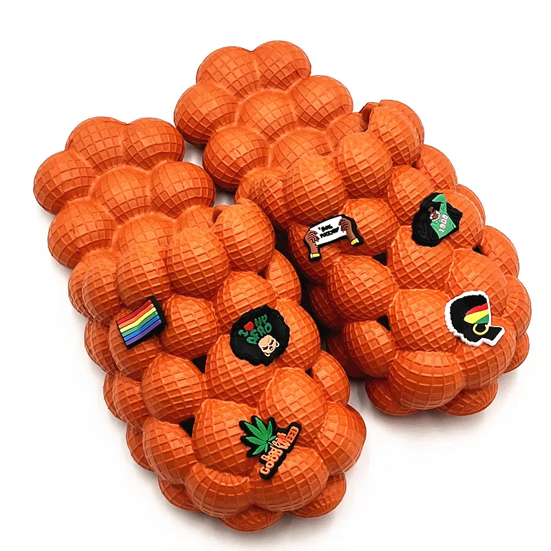 

Wholesale 2022 Newest Pillow Slippers Unisex Bubble Sandals Foam Peanut Slides Mules Shoes Women's Slippers