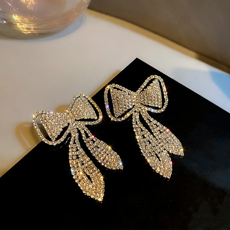 

trendy fashion bow crystal earings for wom 2021
