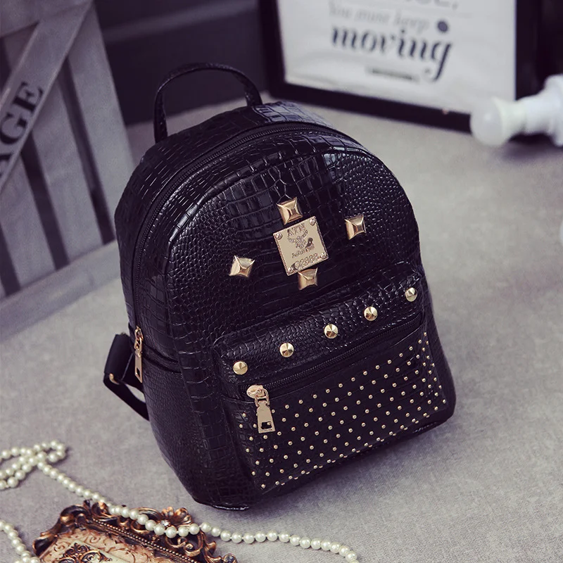 

New Amazon Korean version of the rivet ladies mini waterproof backpack pu