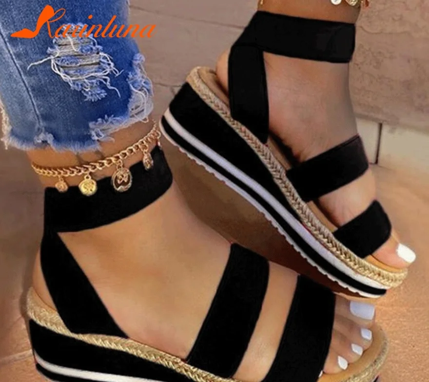 

Summer Shoes Lady Thick Bottom with Cross Straps Sendal Woman Sandal