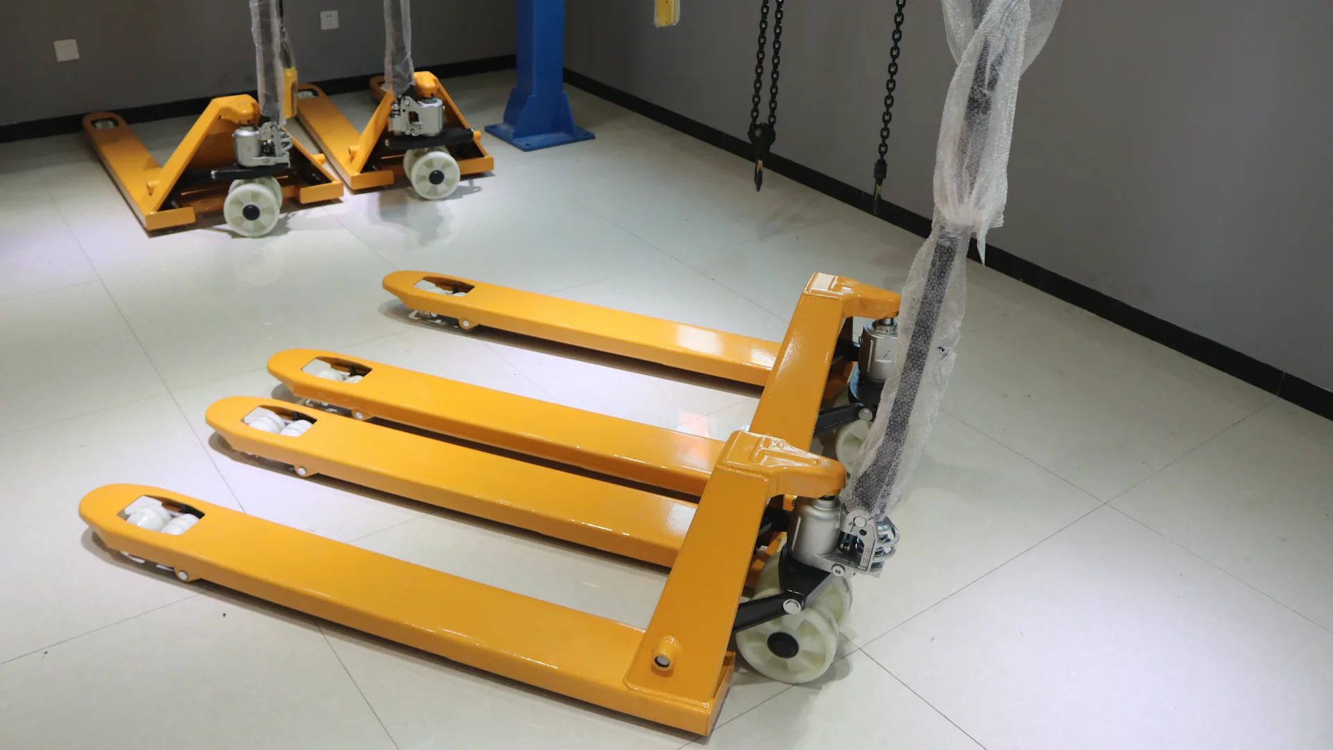 warehouse manual carrier 2t hand pallet jack