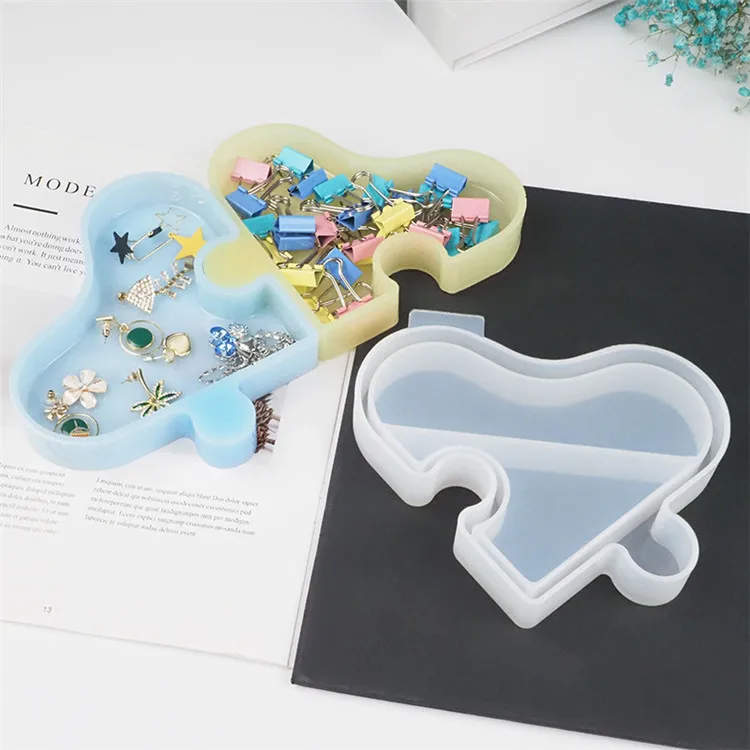 

Y1698 interlocking heart piece Plate dish resin Mold for jewelry trinket storage, White