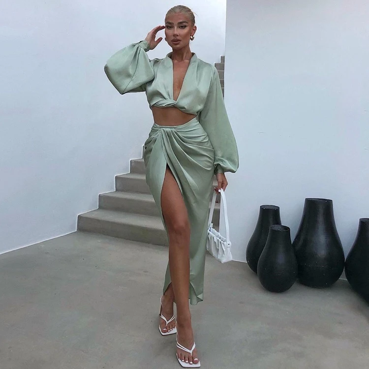 

Sexy Club V Neck Crop Top High Split Two Piece Skirt Set Solid Color Satin 2 Piece Long Sleeve Set Women Fall Two Piece Sets