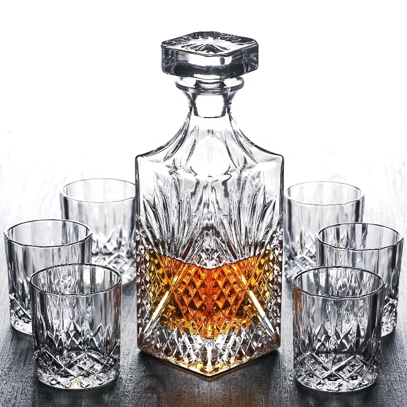 

crystal twist whiskey glass bottle set
