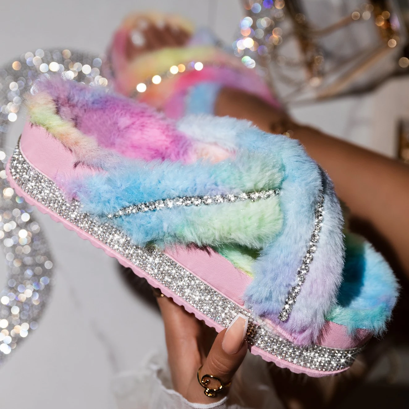 

Amazon new arrival women rhinestone platform shoes faux fur plush thick sole outdoor lady sandals, Four as pictures showed