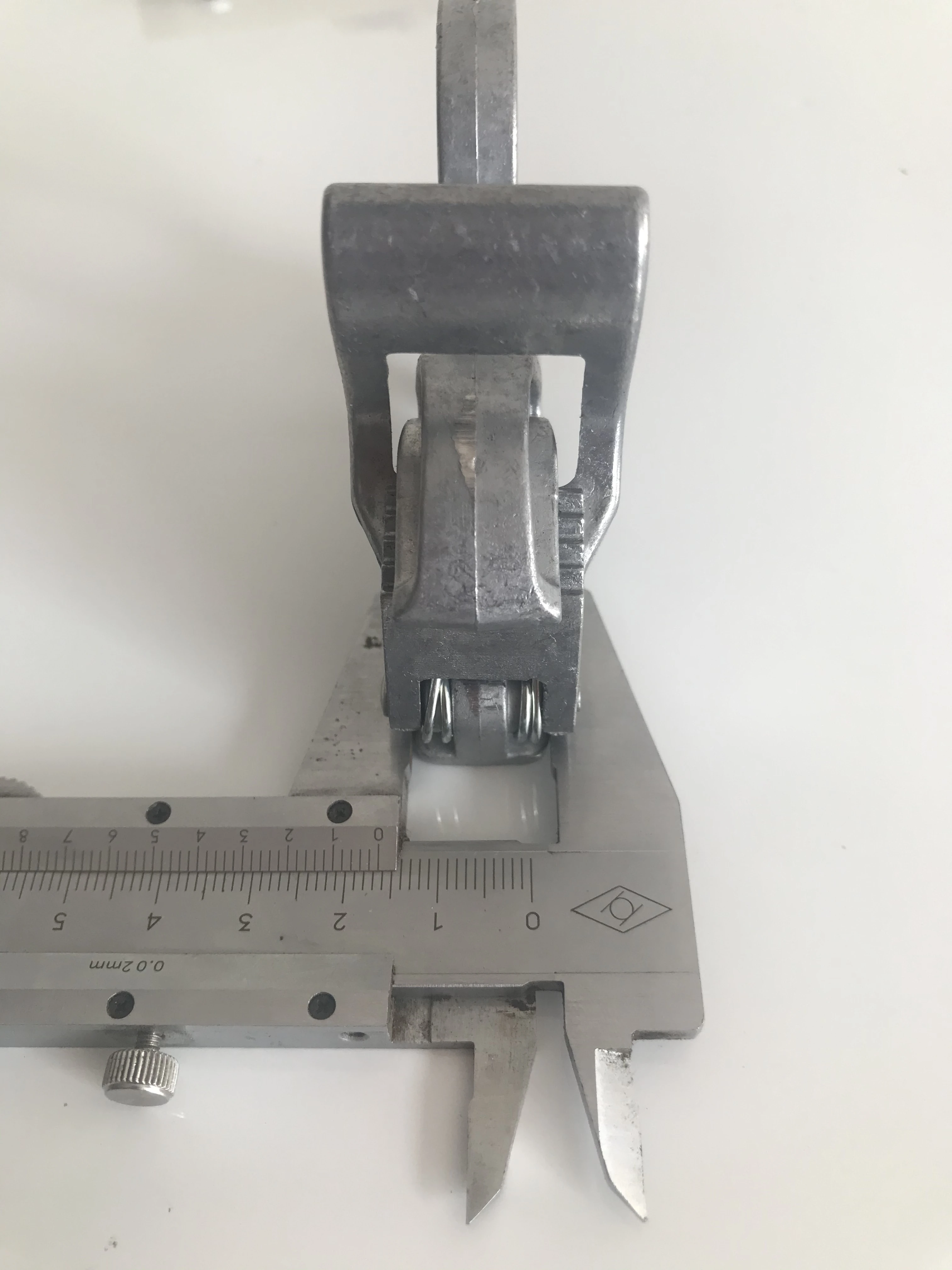 
B9 tannery request toggling machine hanger request spring clips for leather toggling machine toggle tannery clamp 