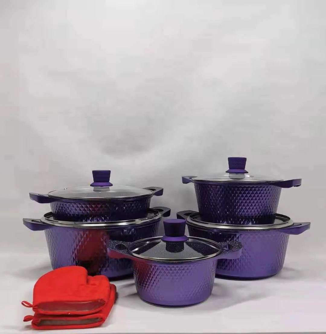 

kitchen appliances 12pcs dessini cookingware non stick aluminum cookware sets, Red, purple, black