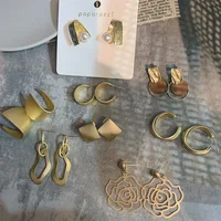 

Artilady 2020 Korean Vintage Drop Earrings For Girls Woman Statement Gold Metal Hoop Earrings Valentine Jewelry Gift