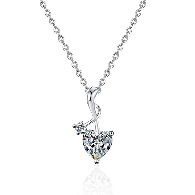 Wholesale Luxury Fashion 1 Carat Heart Cut Moissanite Necklace for Women D Color for Wedding or Engagement
