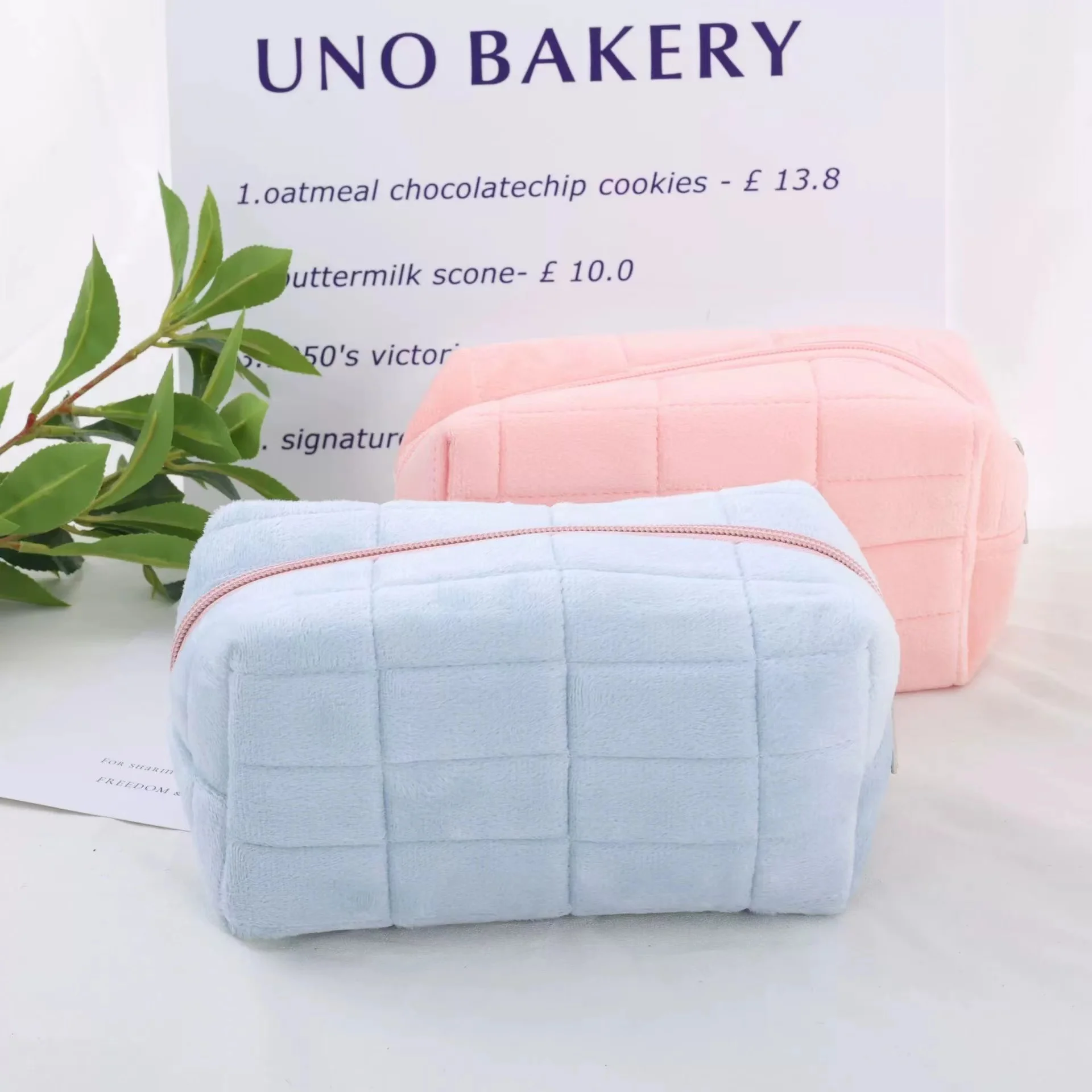 

Ins Square Quilted Cosmetic Bag For Women Puffy Plush Makeup Organizer Portable Travel Toiletry Bag