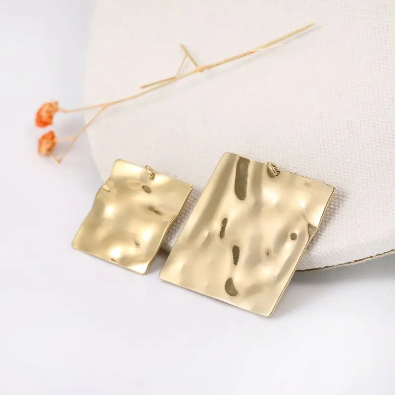 

Gold-Plated Stainless Steel Fold Square Pendant Choker Necklace Female