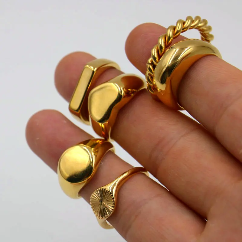 

Minimalist 18K Gold Plated Stainless Steel Signet Ring For Women, Golden