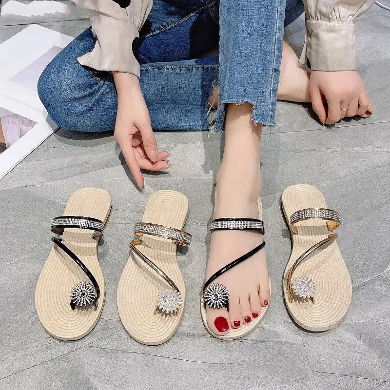 

Summer large size Pinch toe light multicolor flat beach sandals for women