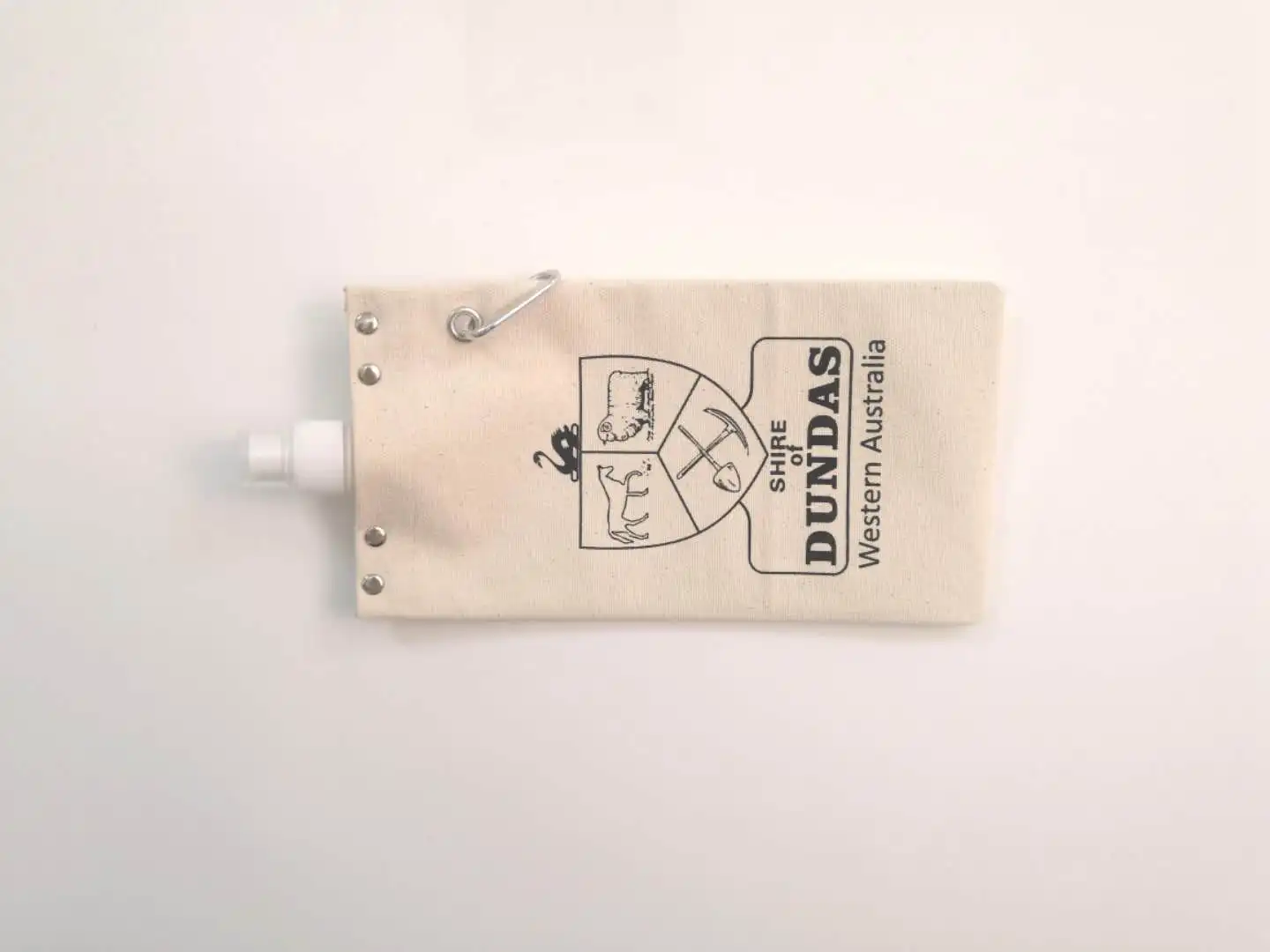 Free Sample For 1 Pc Water Bag Heavy Weight Cotton Canvas Water Bag With A Bpa Free Leak Proof