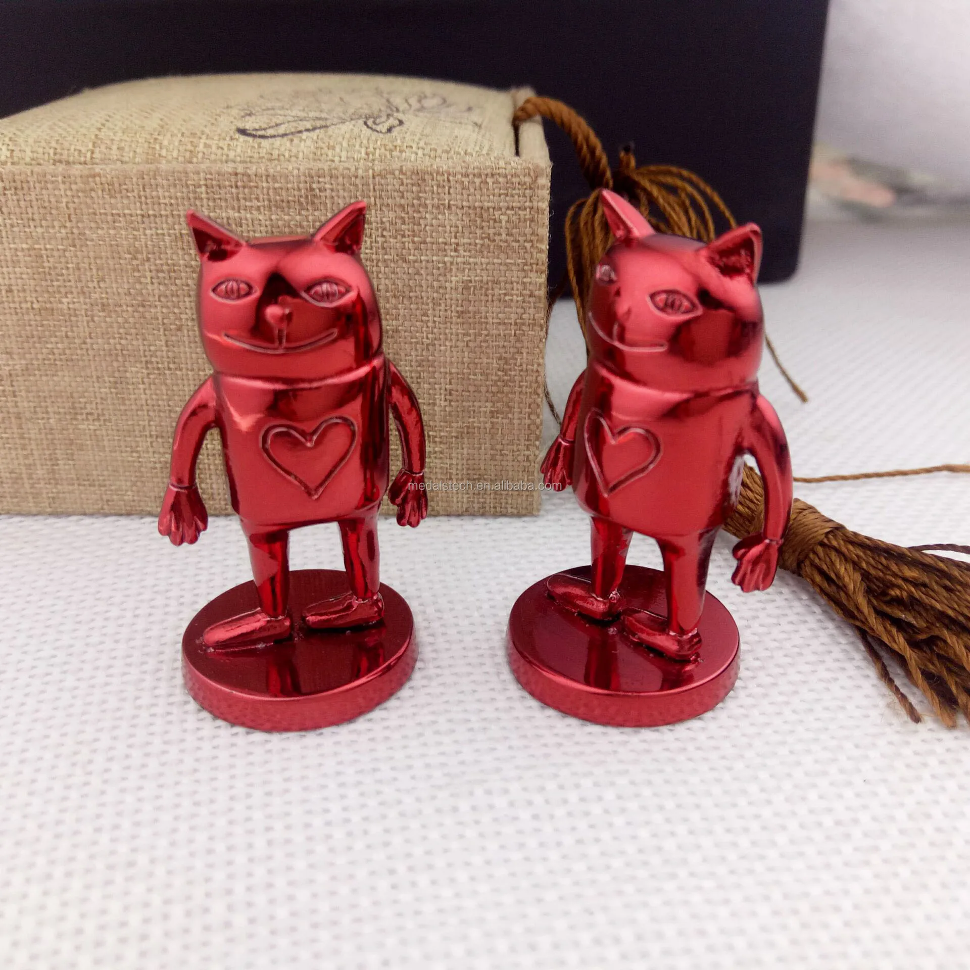 Red plating metal promotional cute action figures for games and movies