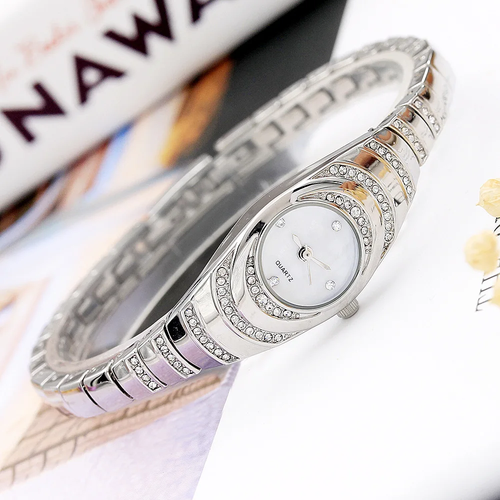 

2020 hot Top Brand Ripple diamond fashion lady bracelet wholesale women watch, As pic