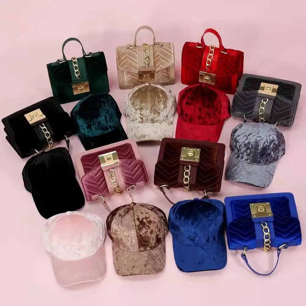 

New Arrival 2022 Fashion Lock Velvet High Quality Chain Crossbody Hand Bags and Hat Set China Women Purses