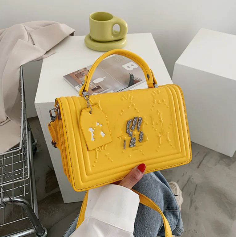 

NY Purse 2021 Crystal Tote Bags Women Handbags Wholesale Ladies Hand NY Purse Bags Luxury Designer Rhinestone Cute Bucket Bags