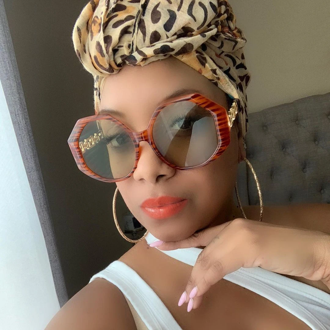 

Twooo 1930 Summer New Fashion Metal Chain Sunglasses Women