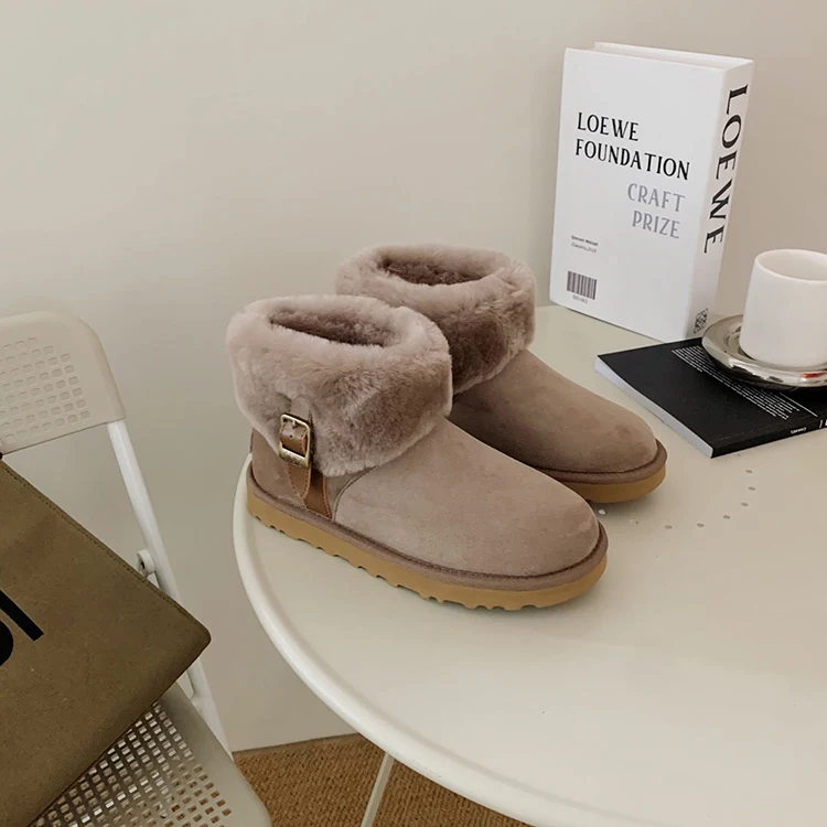 

New Fashion Leather Strap Decoration Soft Double-face Sheepskin Snow Black Winter Boots for Women
