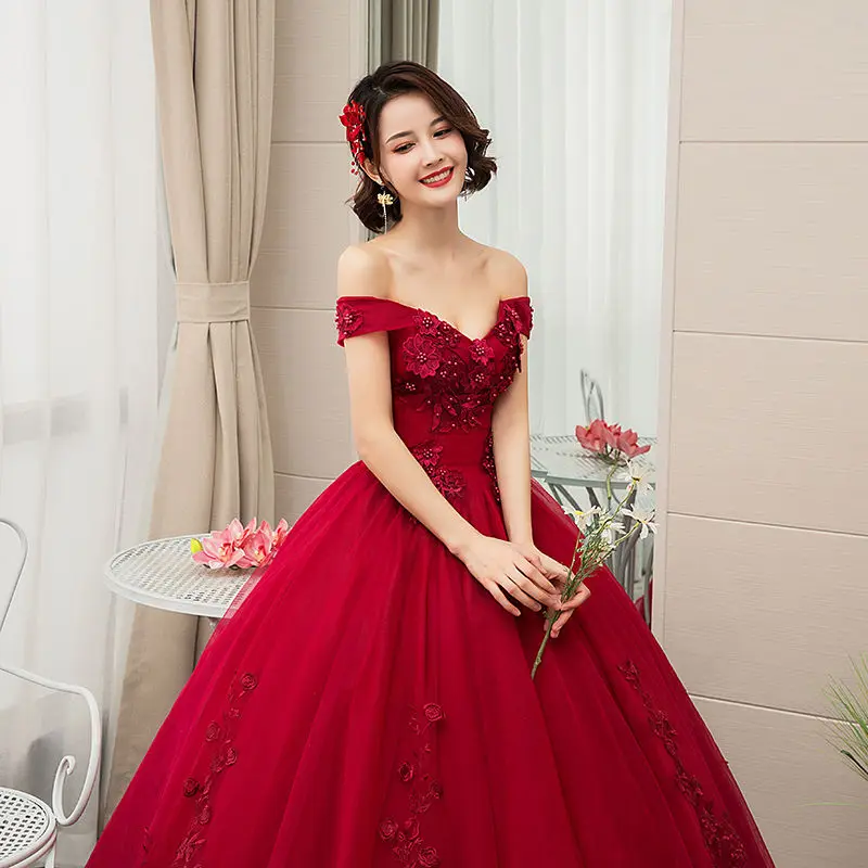2019 New Off The Shoulder Luxury Lace Party Vintage Quinceanera Dresses 4 Colors Quinceanera Gown