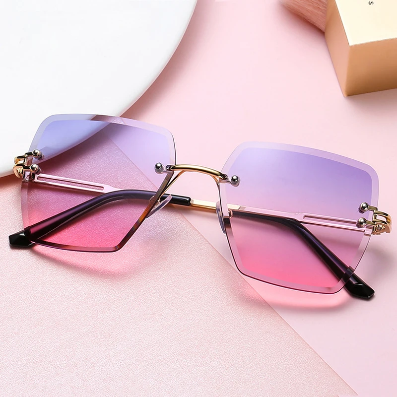 

HBK Luxury Fashion Rimless Square Sunglasses For Women Gradient Color Lens Metal Frame Trendy UV400 Transparent Oculos K32073