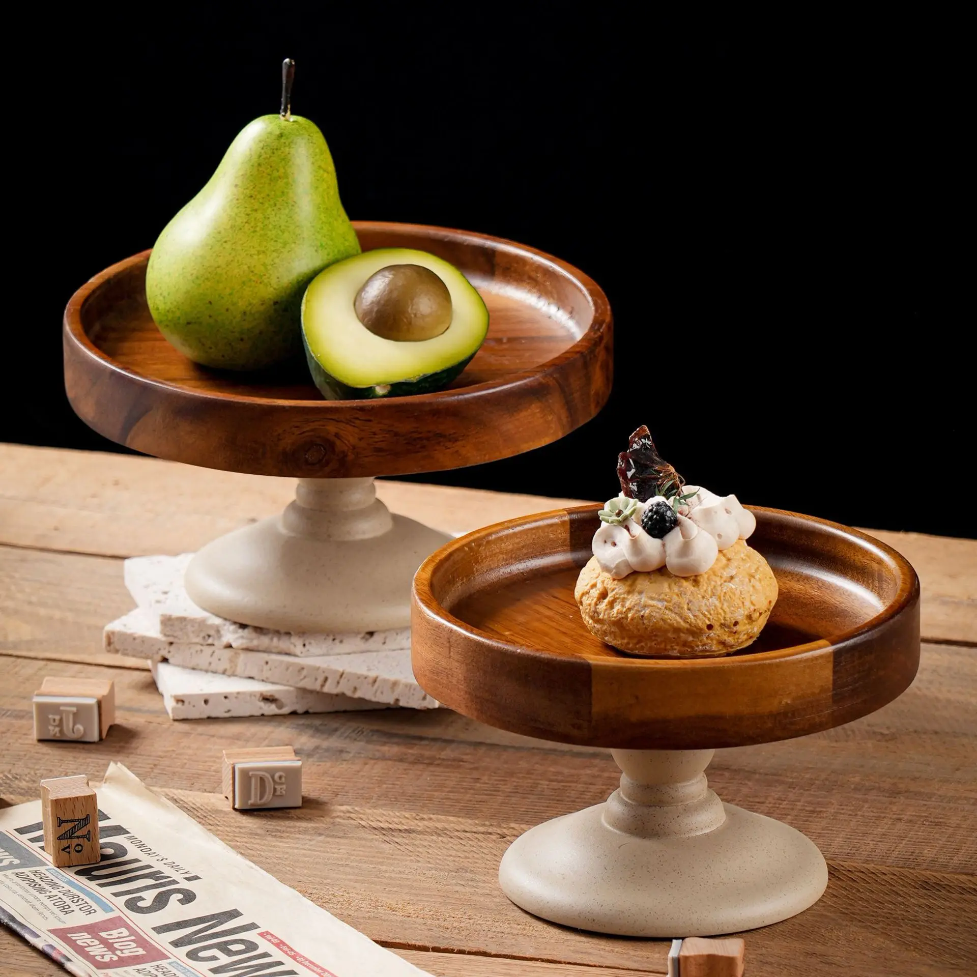Modern Eco-Friendly Wooden Cake Plate High Foot Fashionable Dessert Table Display Solid Wood Fruit Tray for Party Decorations