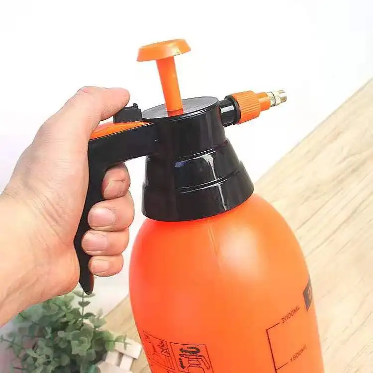 

2.0L Car Washing Pressure Spray Pot Auto Clean Pump Sprayer Bottle Pressurized Spray Bottle High Corrosion Resistance