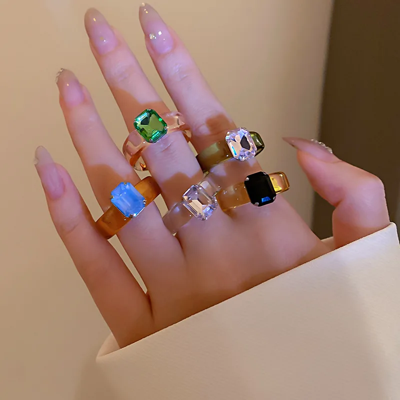 

New Arrival Trendy Colourful Diamond Transparent Resin Rings Clear Geometric Square Round Shape Acrylic Rings For Women Jewelry