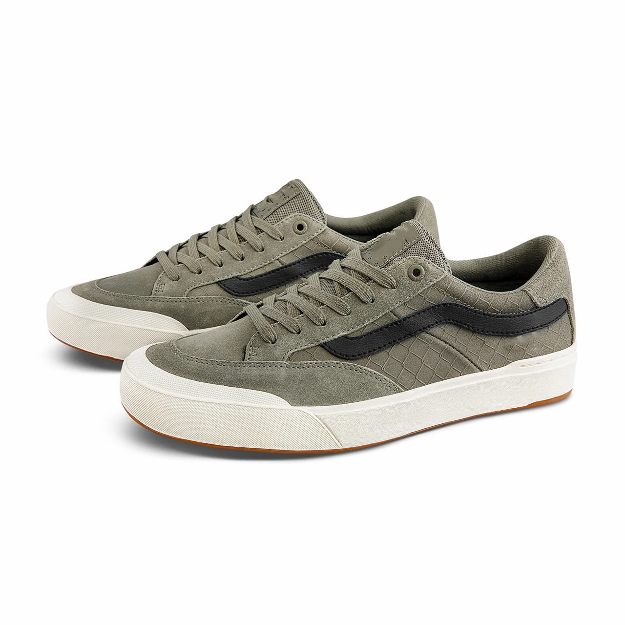 

Hot Selling Casual Sneakers Dirty Green Wave White Skateboard Shoes for Men
