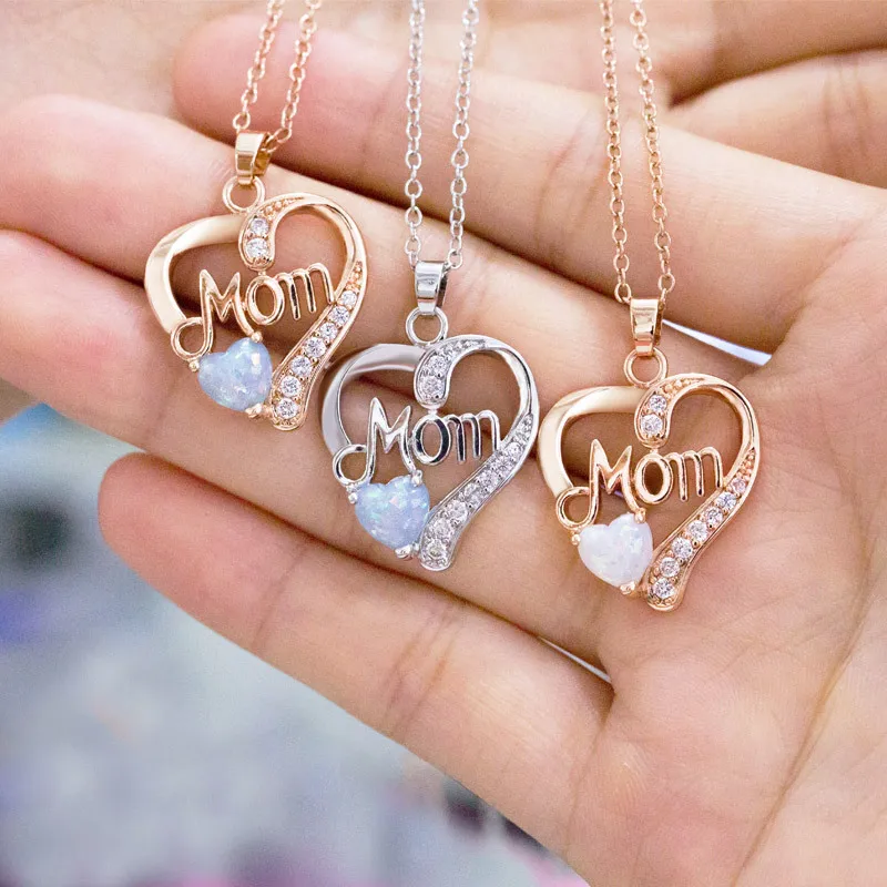 

Fashion Luxury Diamond Necklace Choker for Mom Gift Glitter Zircon Letter Accessories Cubic Zirconia Jewelry Love Heart Necklace, Silver color