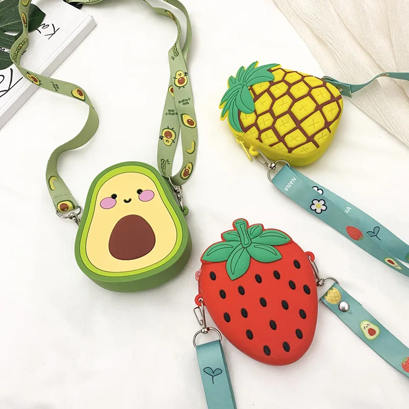 

Kids bag 2021 summer new designs strawberry boy little girl purses cute cartoon pineapple toddler purses monederos-kawaii, 3 designs