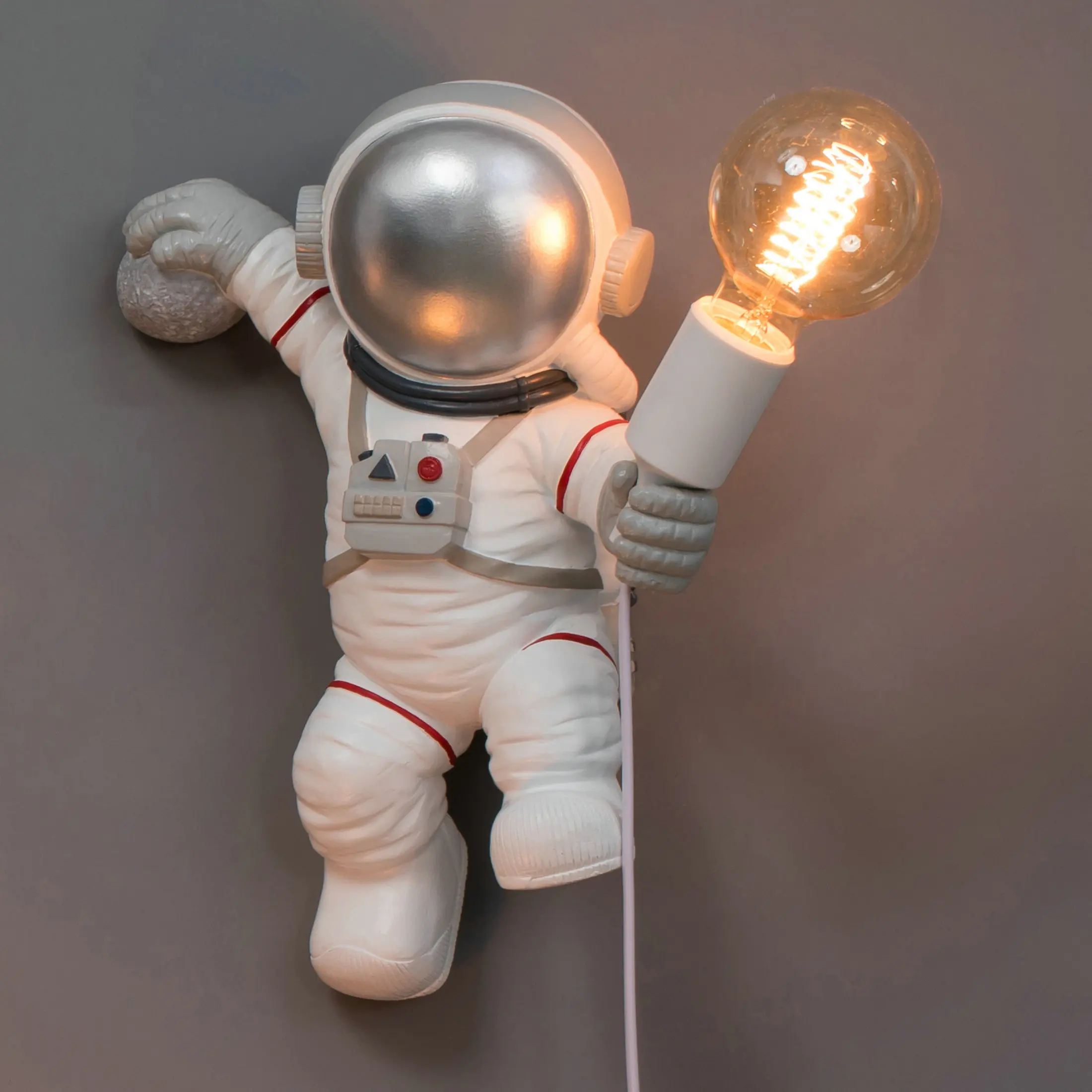 

Indoor Hotel Wall Lights Lamp Resin Space Decorative Light Modern Astronaut Wall Lamps For Kids Room