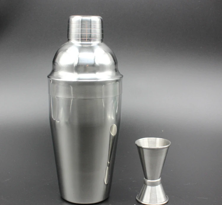 Cocktail Shaker (1).jpg