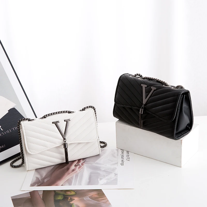

New Arrival Metal Tassel Women Handbags Quilted Shoulder Bag Luxury Ladies Chain Bag