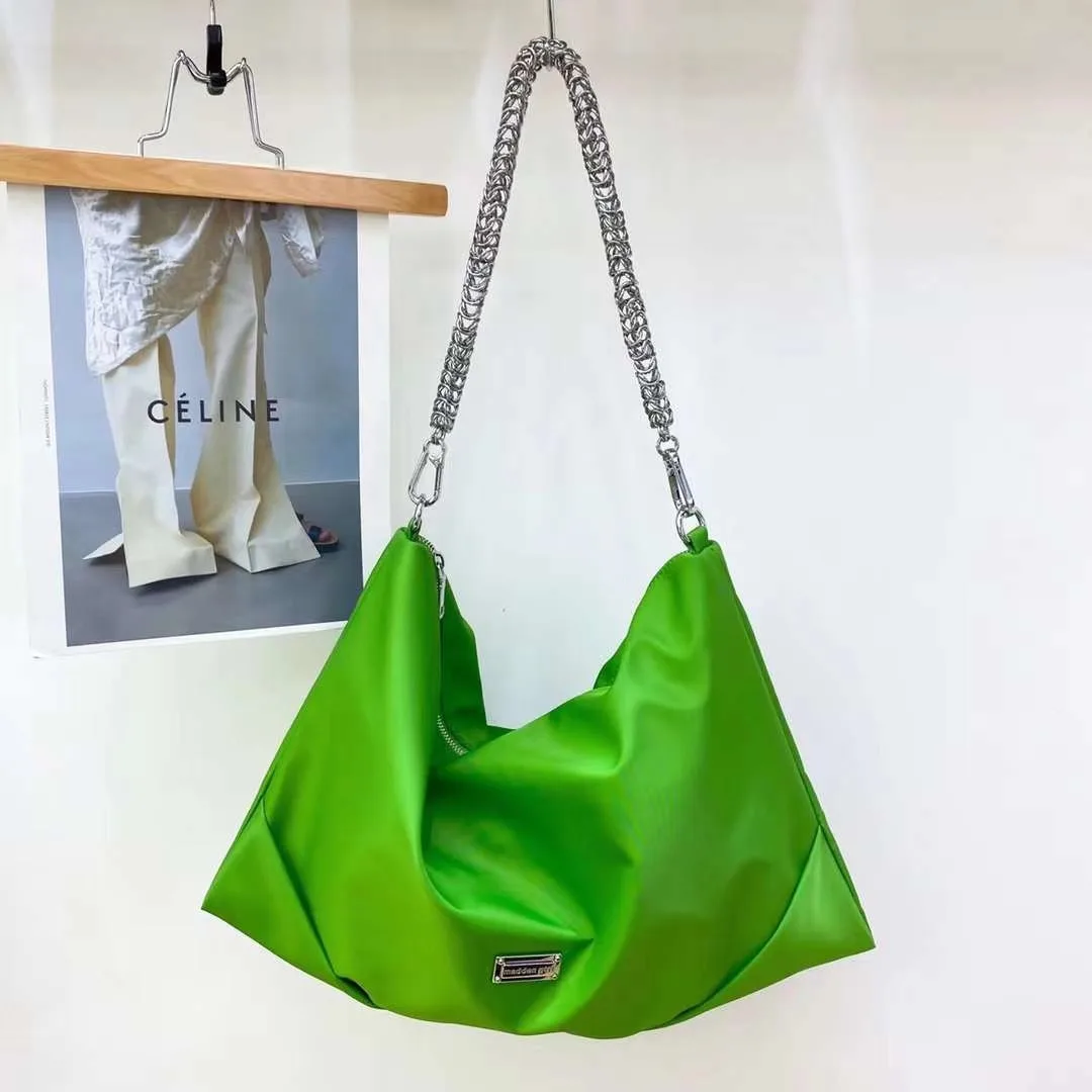 

Creative Design Personality Popular Lazy Diagonal Large Capacity Shoulder Bag Ins Wild Dumplings Oxford Cloth Chain Bag Y10279