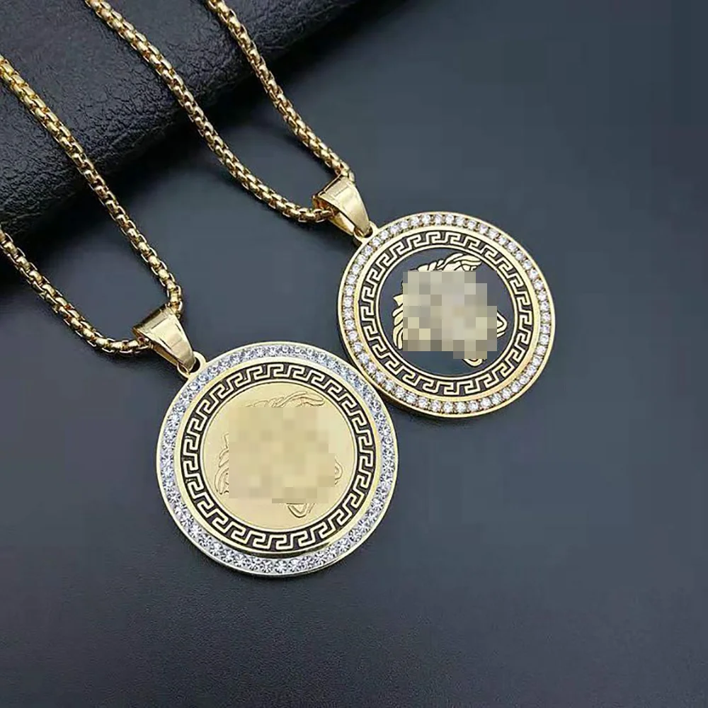 

Wholesale hip hop Fashion Charm Round medusa relief engraved charm pendant inlay zircon stainless steel gold plated necklace, As the pic show