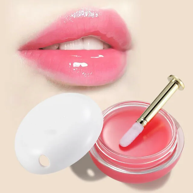

Moisturizing and maintaining lip mask lip balm at night and watering down lip lines